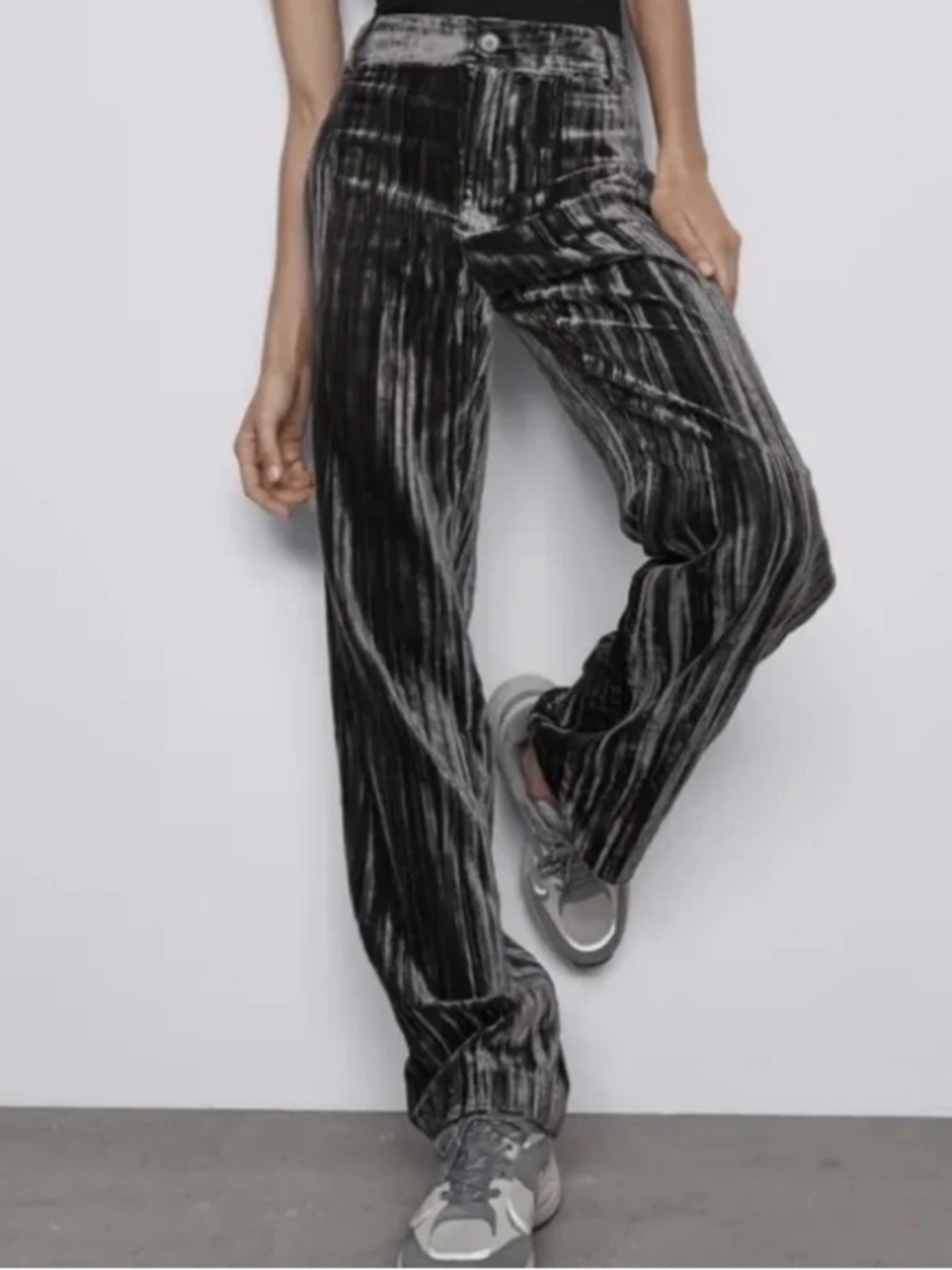 Zara gray textured velvet straight legs pants
